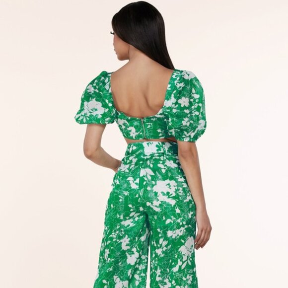 Tammy's Green Floral Top - Picture 3 of 4